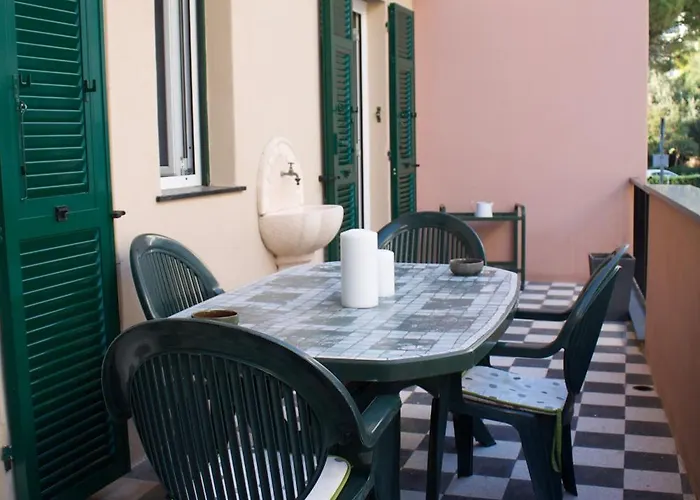 Casa Brigida - Due Camere, Terrazzi E Aria Di Mare Varigotti